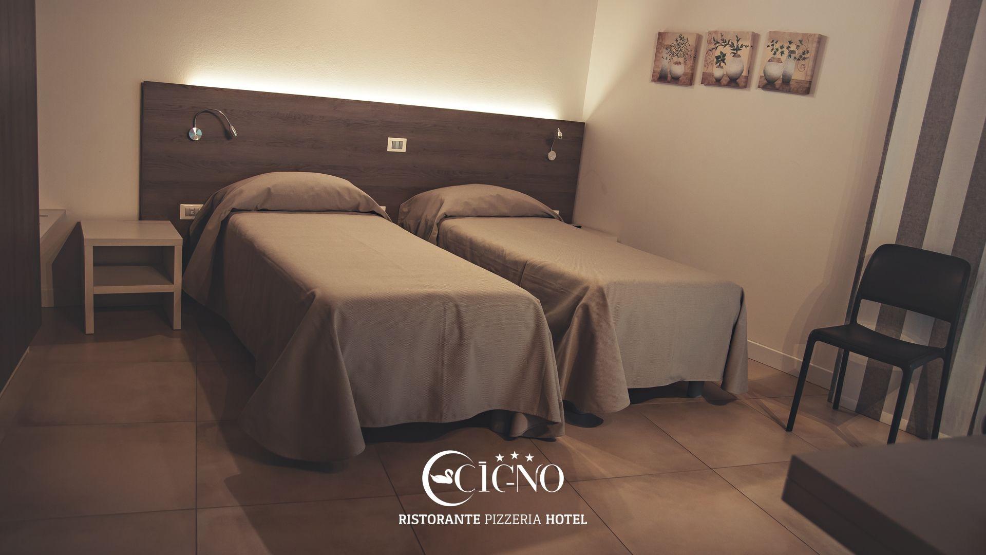 Hotel Ristorante Cigno - Camere And Aparthotel لاتيسانا المظهر الخارجي الصورة
