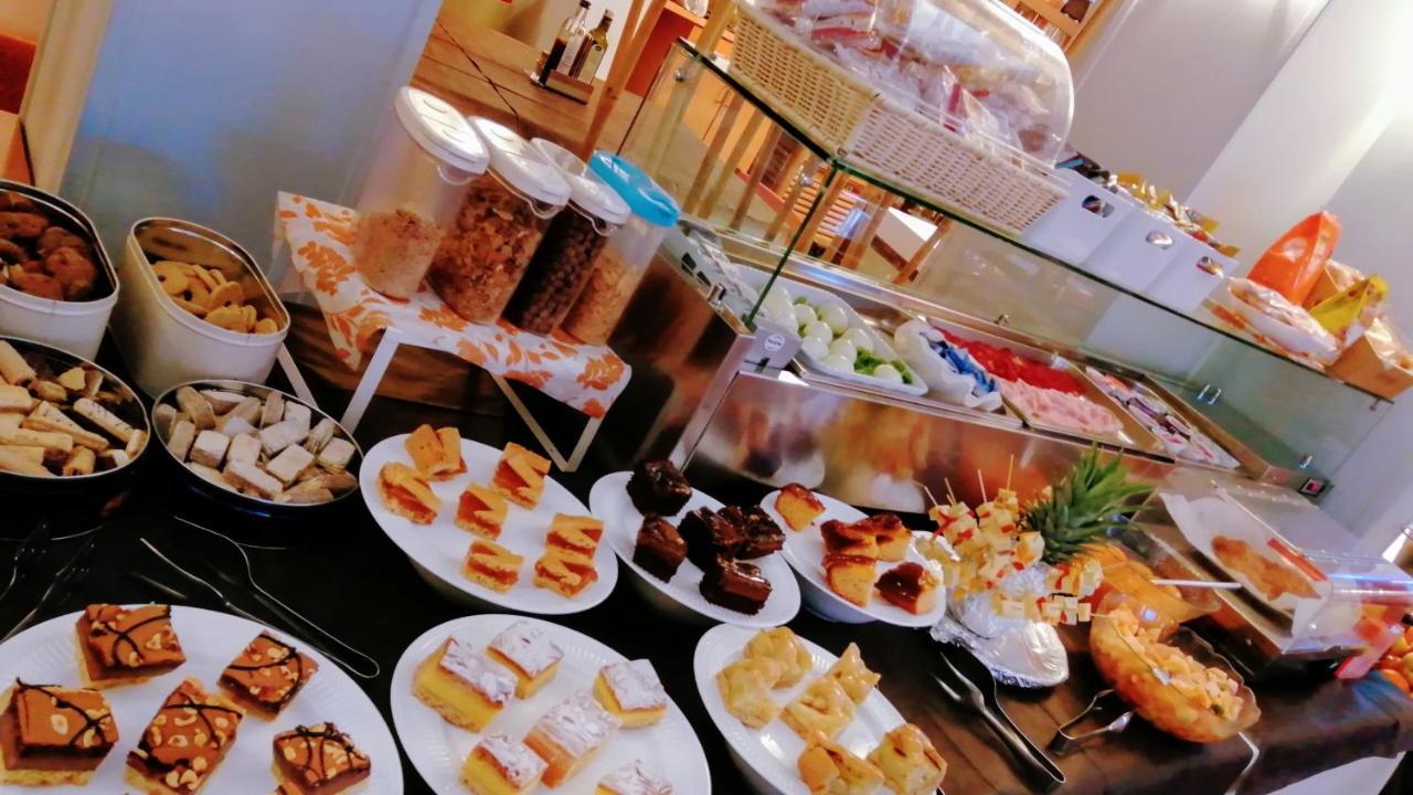 Hotel Ristorante Cigno - Camere And Aparthotel لاتيسانا المظهر الخارجي الصورة